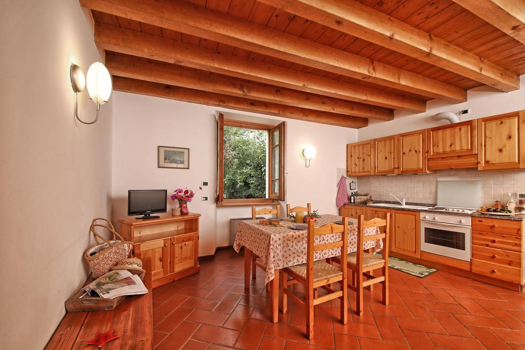 Agriturismo La Breda Guest House San Felice del Benaco Bagian luar foto