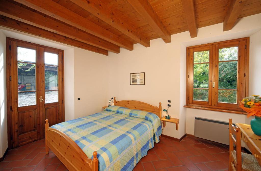 Agriturismo La Breda Guest House San Felice del Benaco Ruang foto