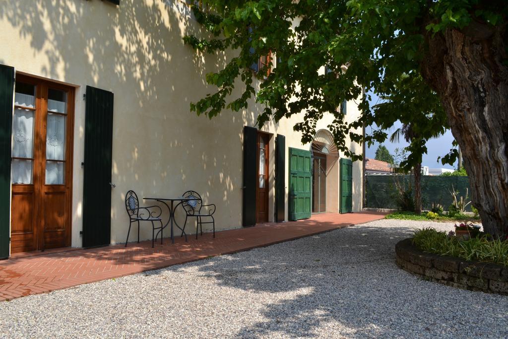 Agriturismo La Breda Guest House San Felice del Benaco Bagian luar foto